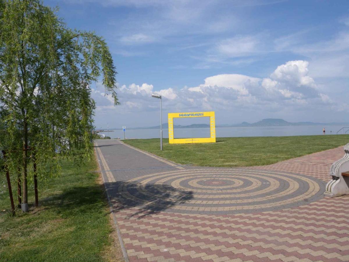 Apartment In Balatonmariafuerdo 19249 Balatonkeresztúr エクステリア 写真
