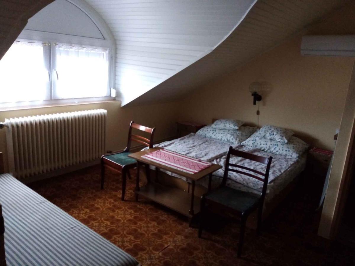 Apartment In Balatonmariafuerdo 19249 Balatonkeresztúr エクステリア 写真